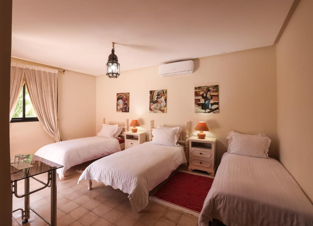 Tiguemine Sarah Otel Douar Akkara Dış mekan fotoğraf