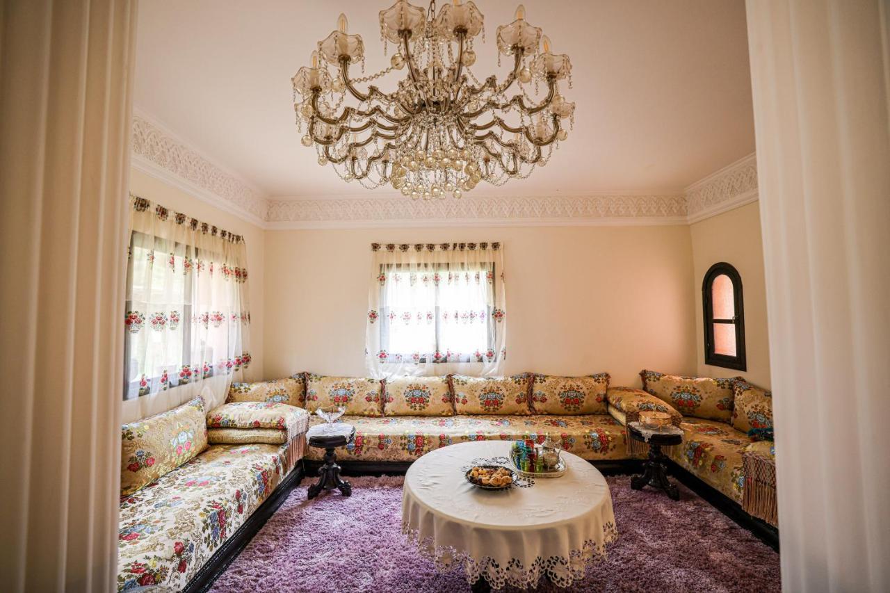 Tiguemine Sarah Otel Douar Akkara Dış mekan fotoğraf