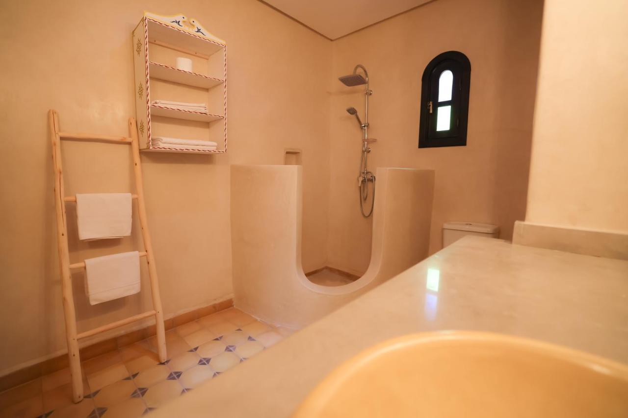 Tiguemine Sarah Otel Douar Akkara Dış mekan fotoğraf