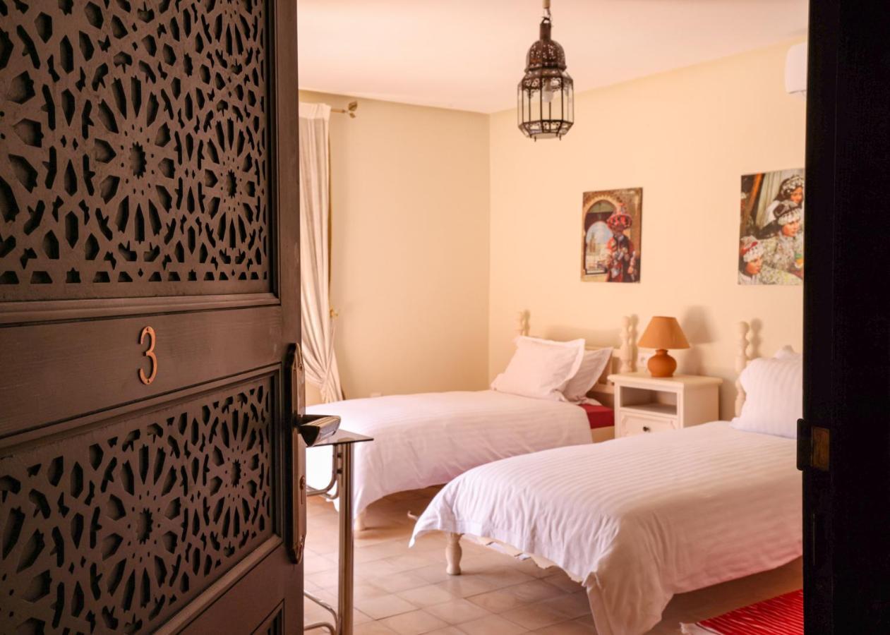 Tiguemine Sarah Otel Douar Akkara Dış mekan fotoğraf